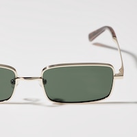 https://image.uniqlo.com/UQ/ST3/gb/imagesgoods/485762/feature/gbgoods_485762_feature2.jpg