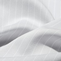 https://image.uniqlo.com/UQ/ST3/gb/imagesgoods/487528/feature/gbgoods_487528_feature1.jpg