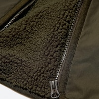 https://image.uniqlo.com/UQ/ST3/gb/imagesgoods/487936/feature/gbgoods_487936_feature2.jpg