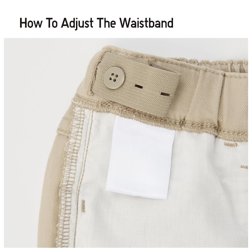 Celana anak UNIQLO dilengkapi waistband elastis berkancing untuk memudahkan mengatur fit.