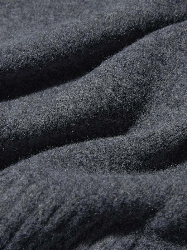 Souffle Yarn Crew Neck Sweater