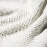 https://image.uniqlo.com/UQ/ST3/id/imagesgoods/475295/feature/idgoods_475295_feature1.jpg