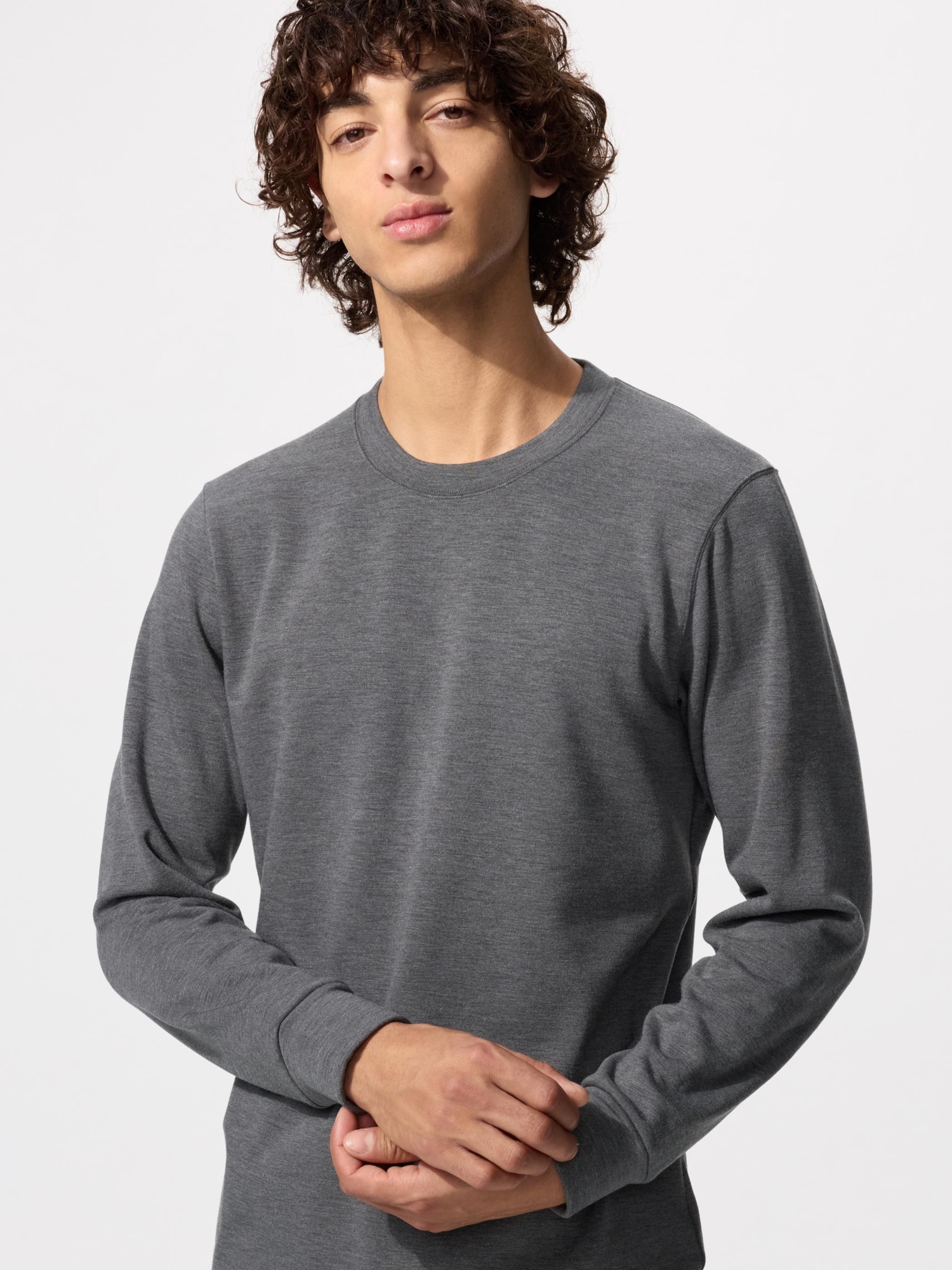 Men's HEATTECH Ultra Warm Crew Neck T-Shirt | Long Sleeve | UNIQLO ID