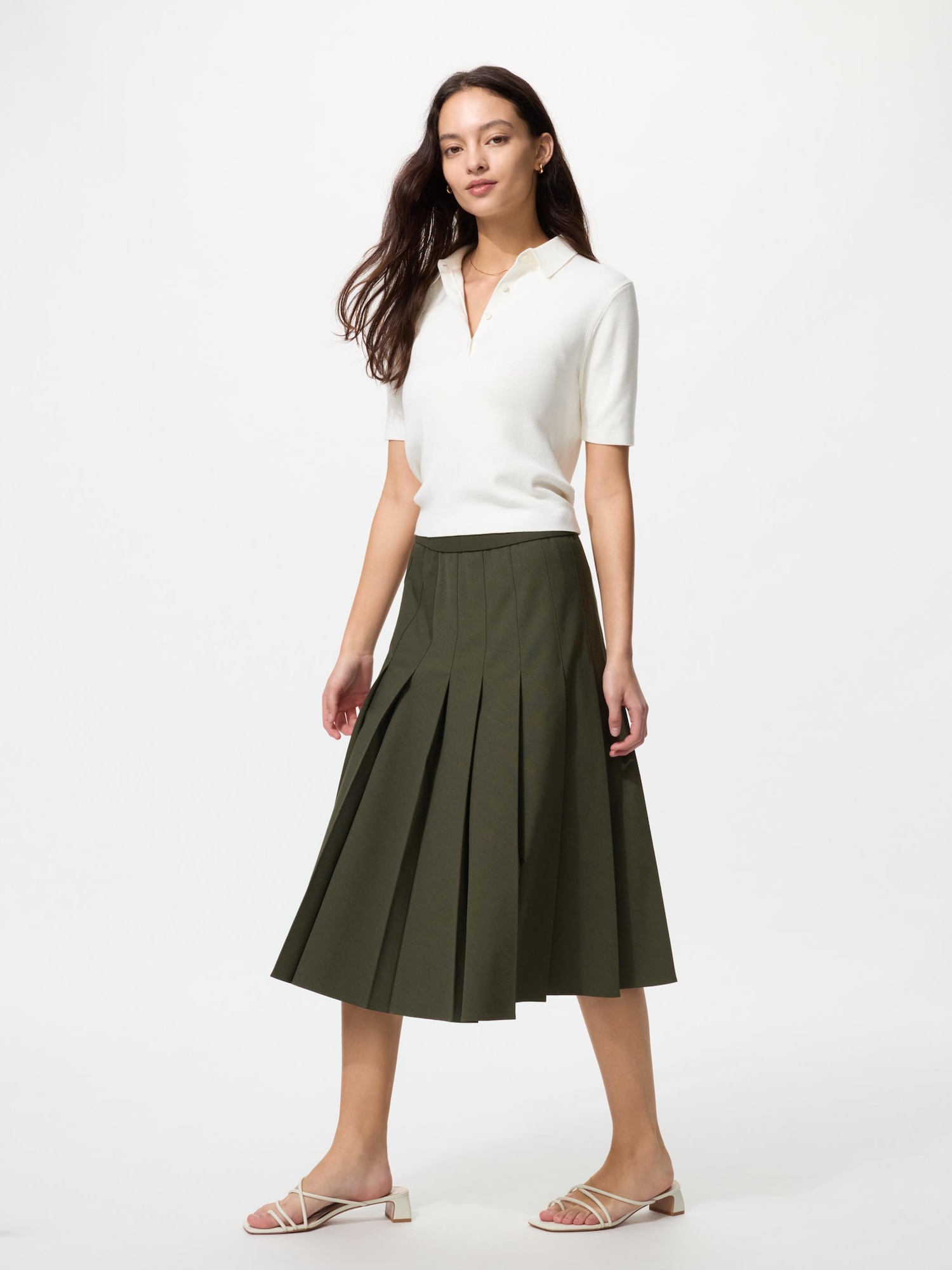新品未使用OHESHIO PLEATS SKIRT MIDI PANTS OHESHIO □ PLEATS SKIRT MIDI PANTS ショートパンツ (OHESHIO