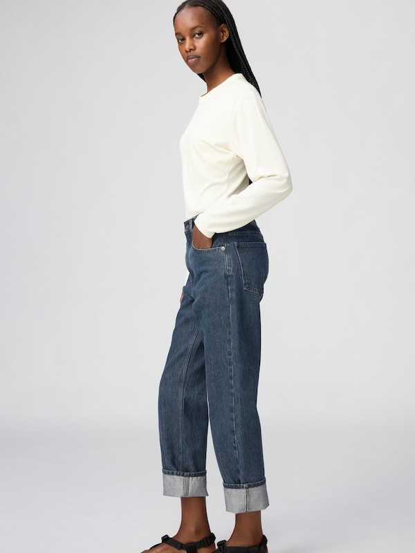 Jeans Reguler Pinggang Tinggi