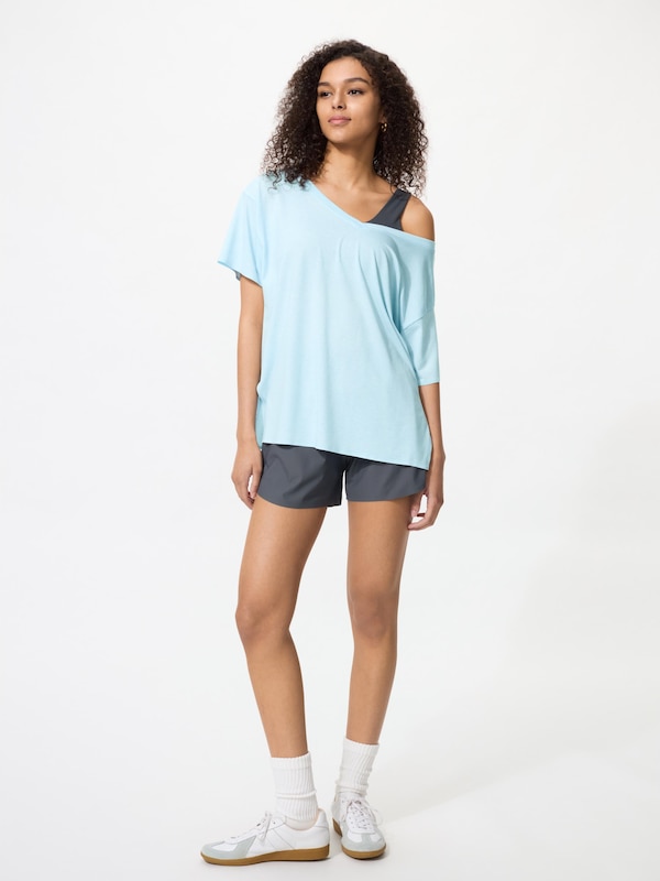 AIRism T-Shirt Rileks Kerah V