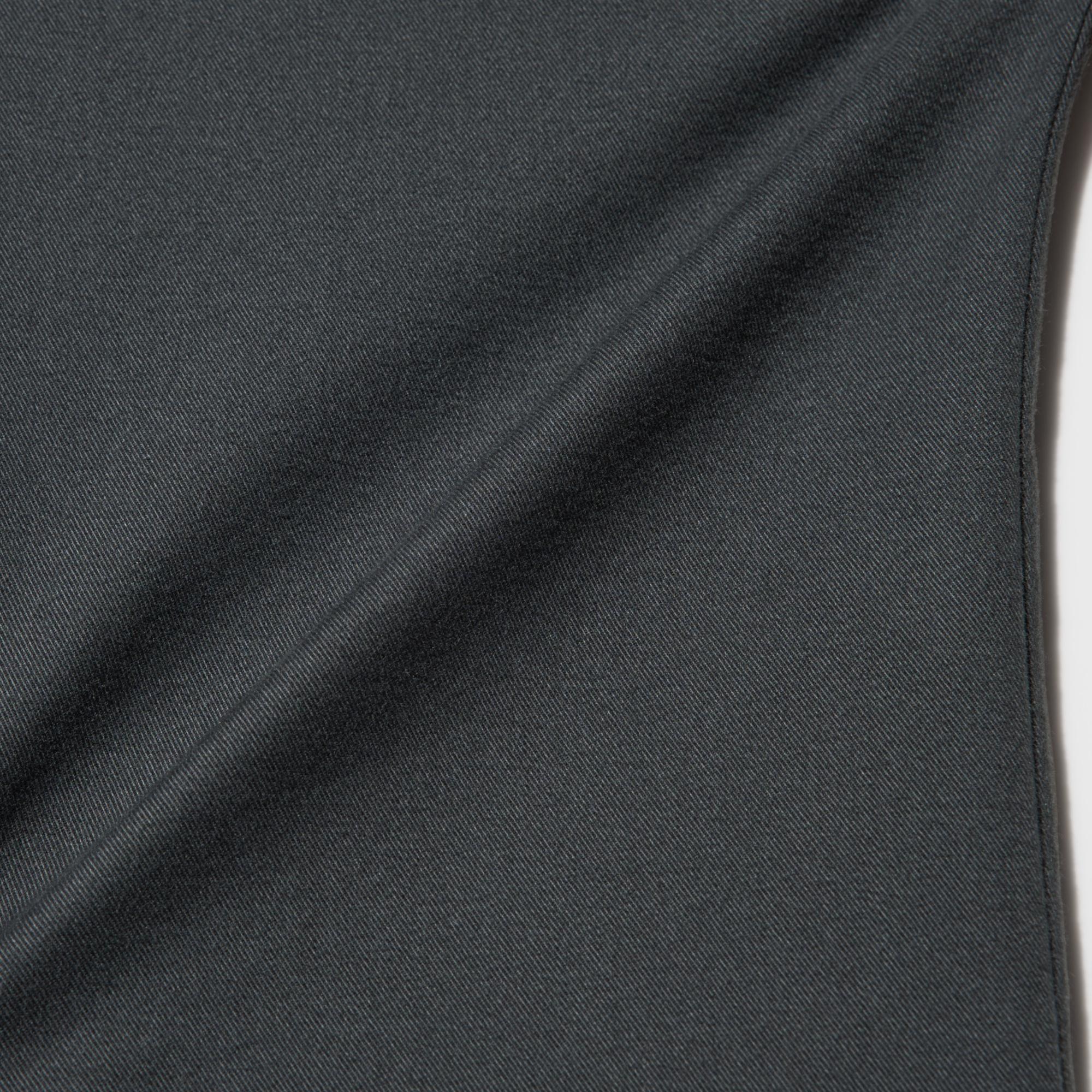 Smart and elegant looking fabric with stretch technology. Designed with minimal visible stitching for a sleek look.