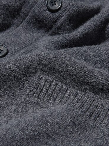 100% Lambswool V Neck Cardigan