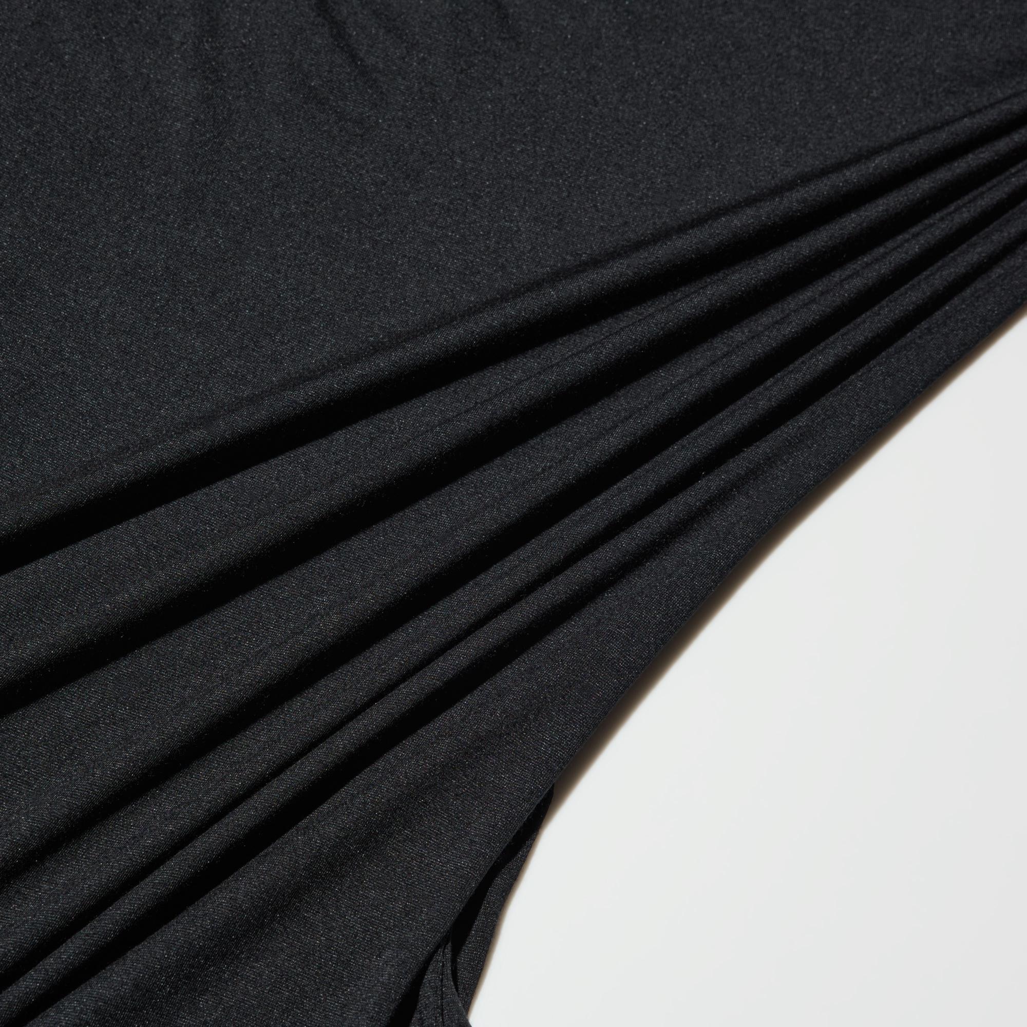 Ultra Stretch fabric conforms to the body for a perfect fit.