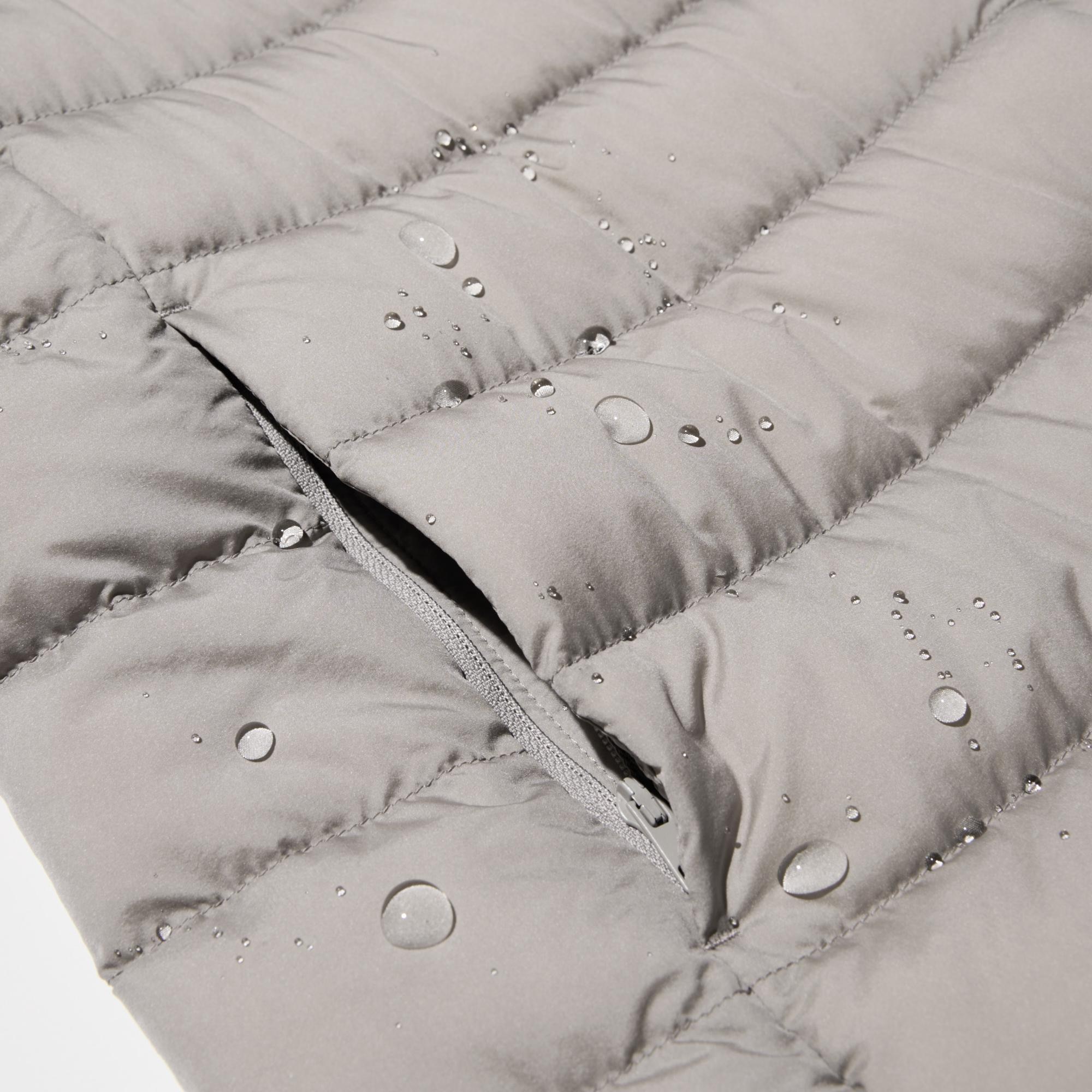 Made with Toray’s NANODESIGN™ technology for improved water-repellency. fluorine-free water repellency.