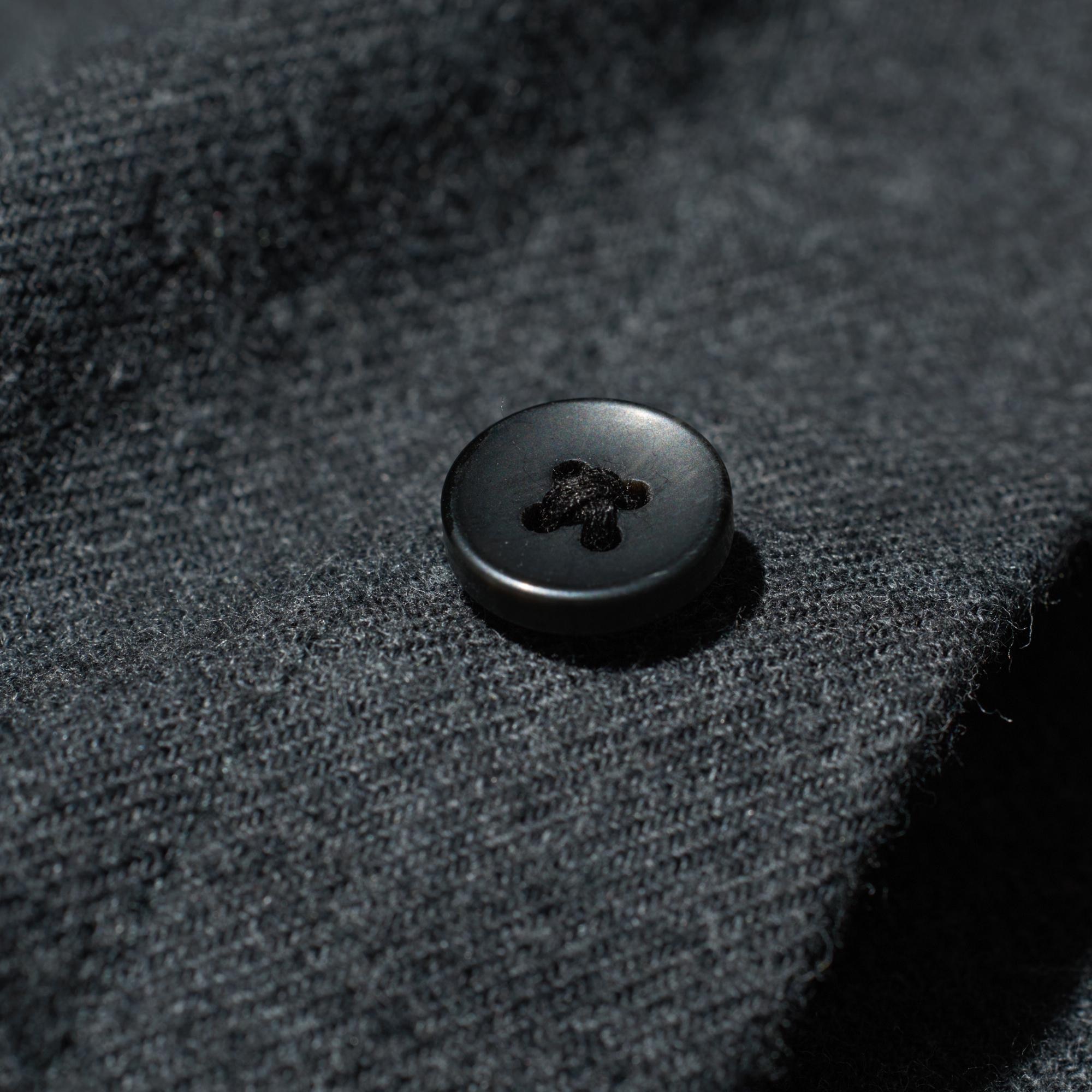 Rounded buttons for easy fastening.