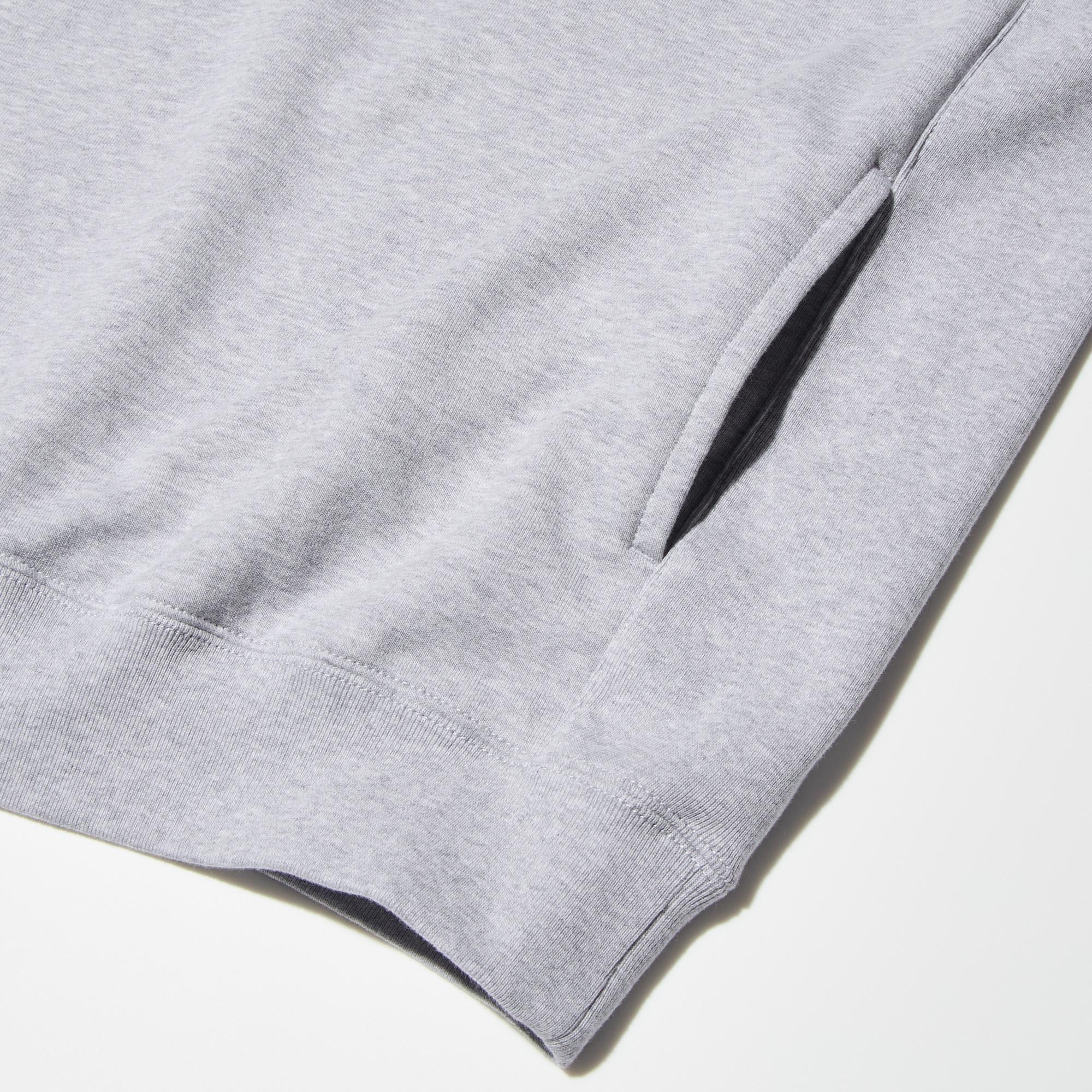 Sleek and functional side pockets.