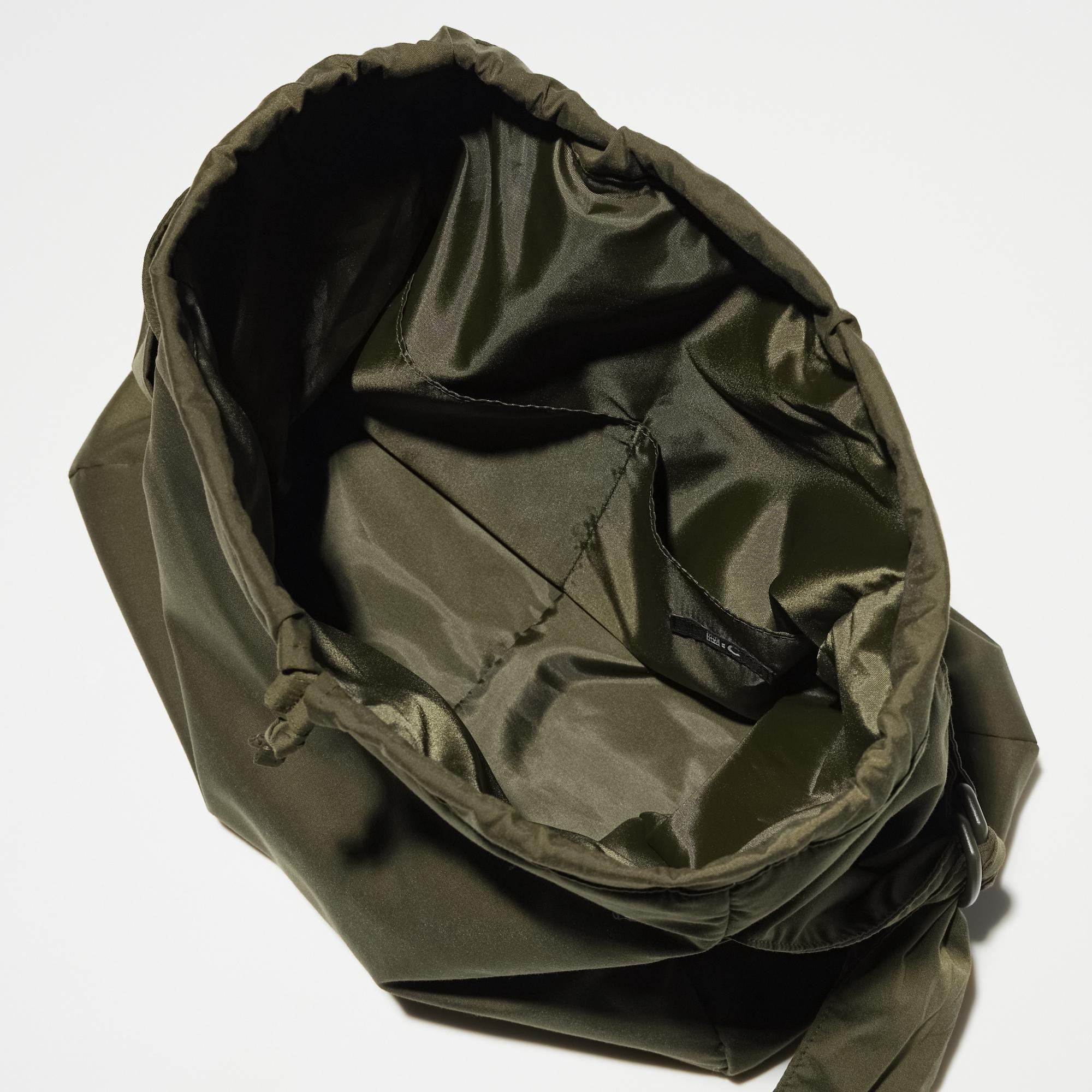Plenty of storage for your next getaway. Drawstring for easy opening and closing.