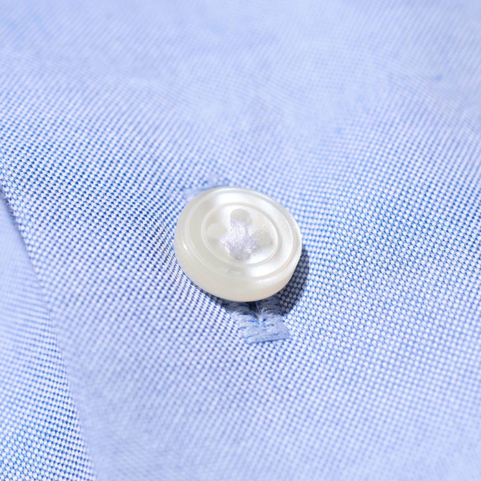 Special button stitching allows buttons to be fastened with one hand.