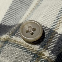 https://image.uniqlo.com/UQ/ST3/in/imagesgoods/486594/feature/ingoods_486594_feature2.jpg