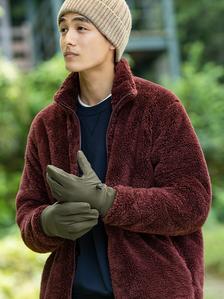 https://image.uniqlo.com/UQ/ST3/in/imagesother/2023/feature_pages/23FW/Fleece/Men/1.jpg