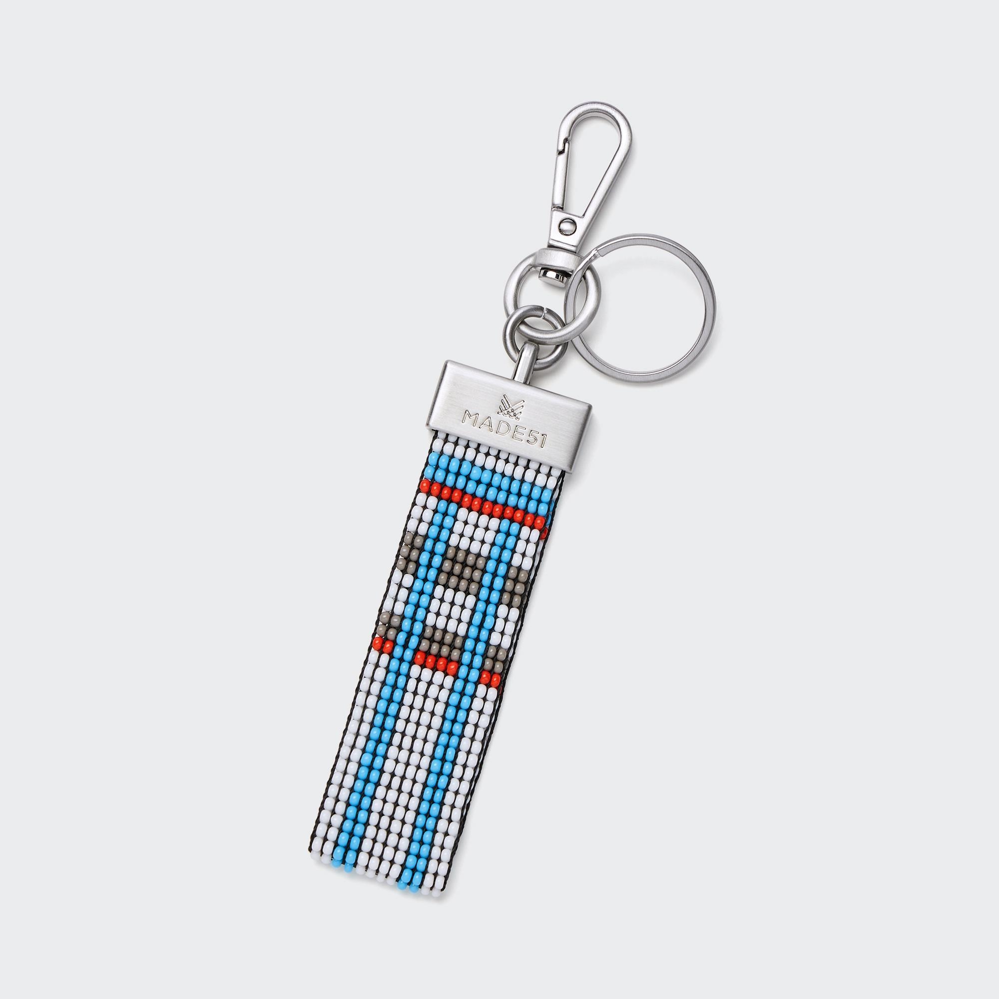 UNHCR × UNIQLO 想いをつなぐキーチェーンのサムネイル