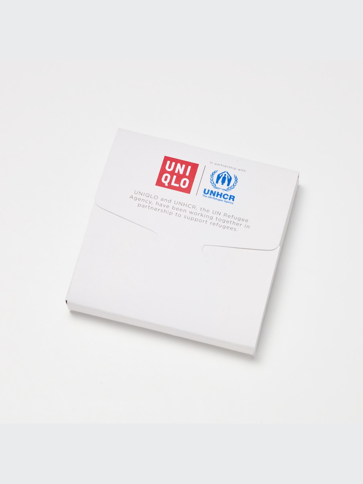 ユニクロ公式 | UNHCR × UNIQLO 想いをつなぐキーチェーン