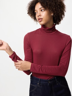 ヒートテックウルトラライトタートルネックT