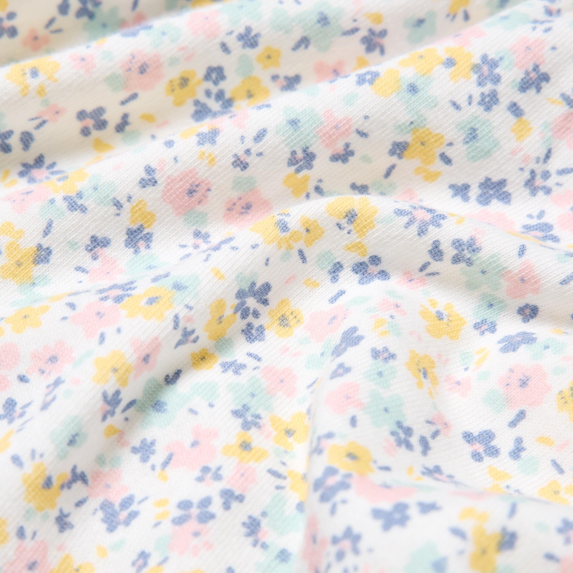 https://image.uniqlo.com/UQ/ST3/jp/imagesgoods/464179/feature/jpgoods_464179_feature1.jpg