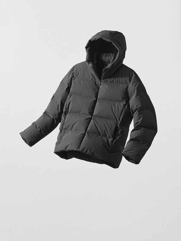 シームレスダウンパーカ