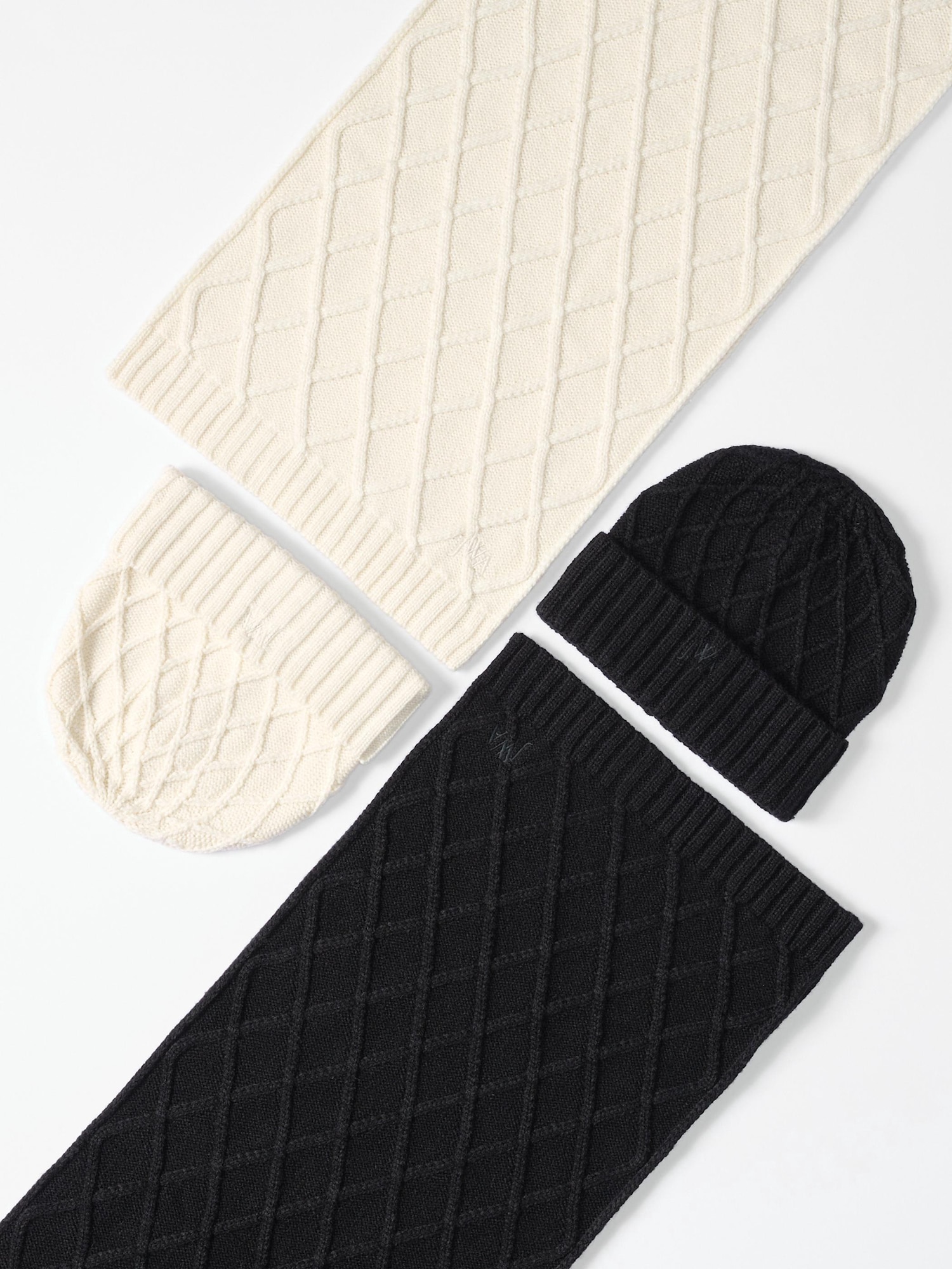 A.P.C ×JW ANDERSON ユニセックス ニット帽 新品 タグ付き