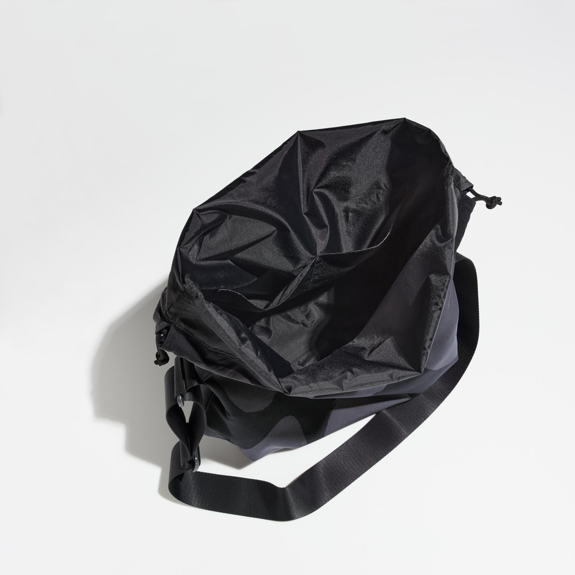 https://image.uniqlo.com/UQ/ST3/jp/imagesgoods/471772/feature/jpgoods_471772_feature1.jpg