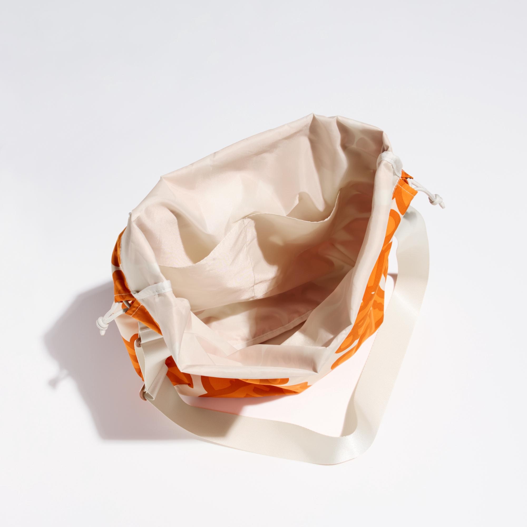 https://image.uniqlo.com/UQ/ST3/jp/imagesgoods/471772001/feature/jpgoods_471772001_feature1.jpg