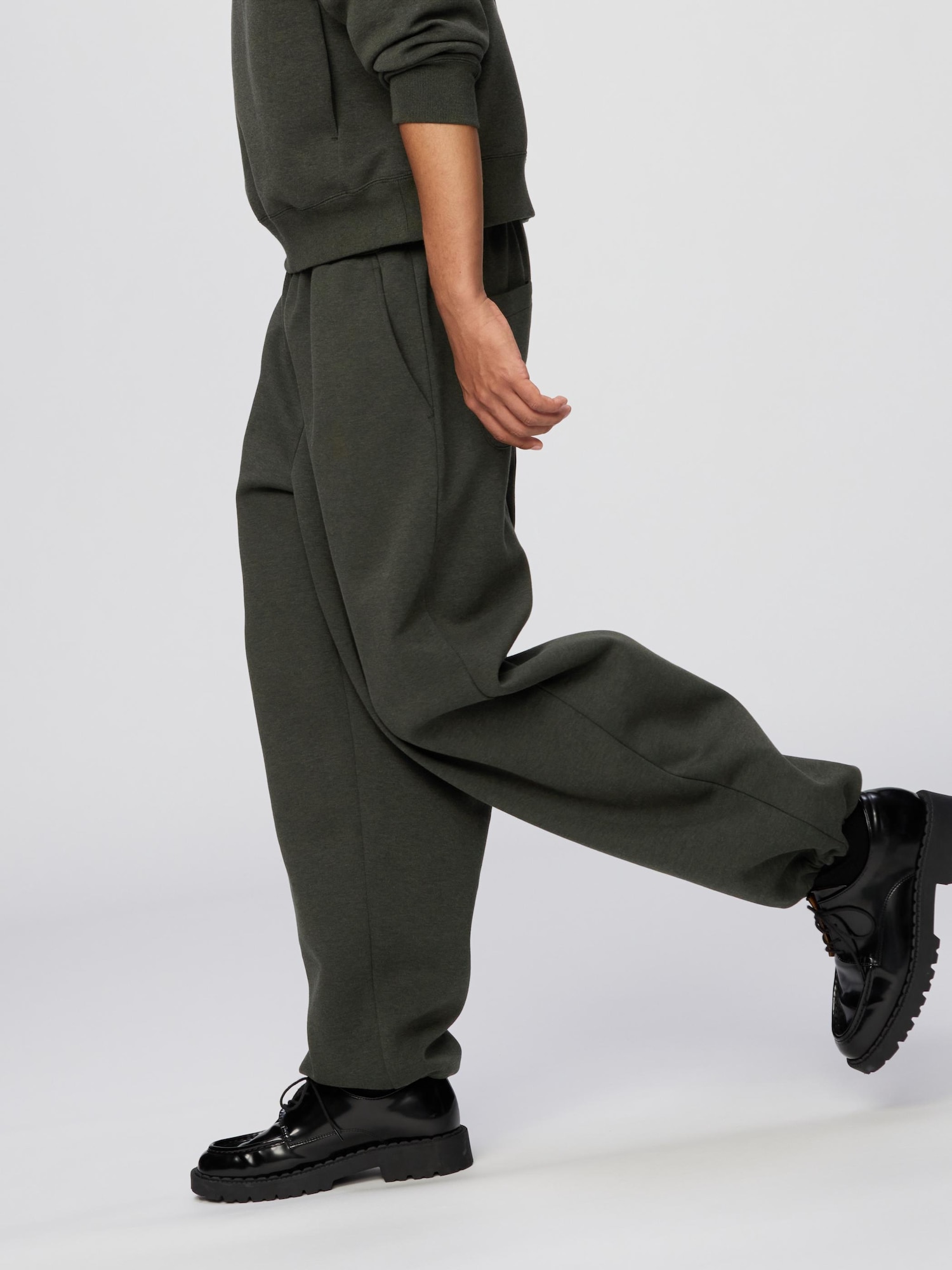 MEN スウェットワイドパンツ | UNIQLO UNIFORM