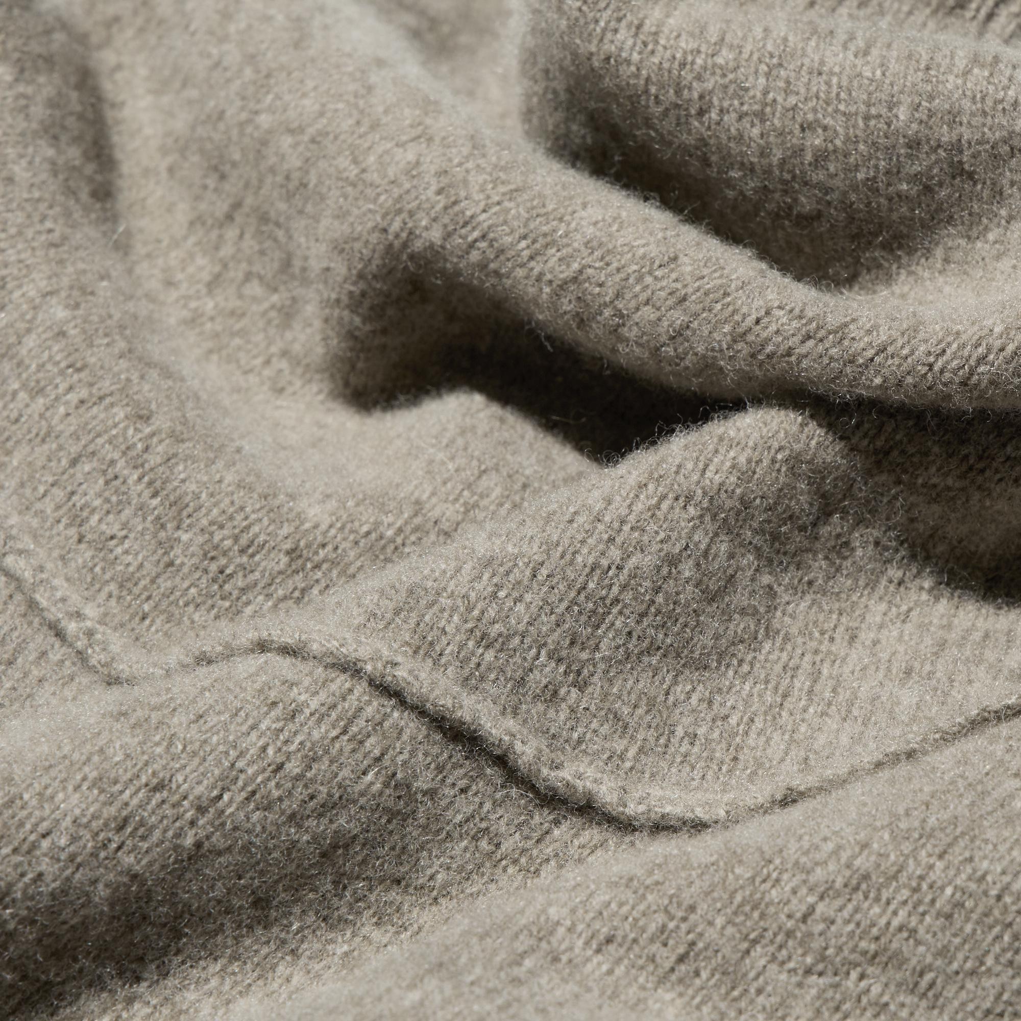 https://image.uniqlo.com/UQ/ST3/jp/imagesgoods/472872/feature/jpgoods_472872_feature1.jpg