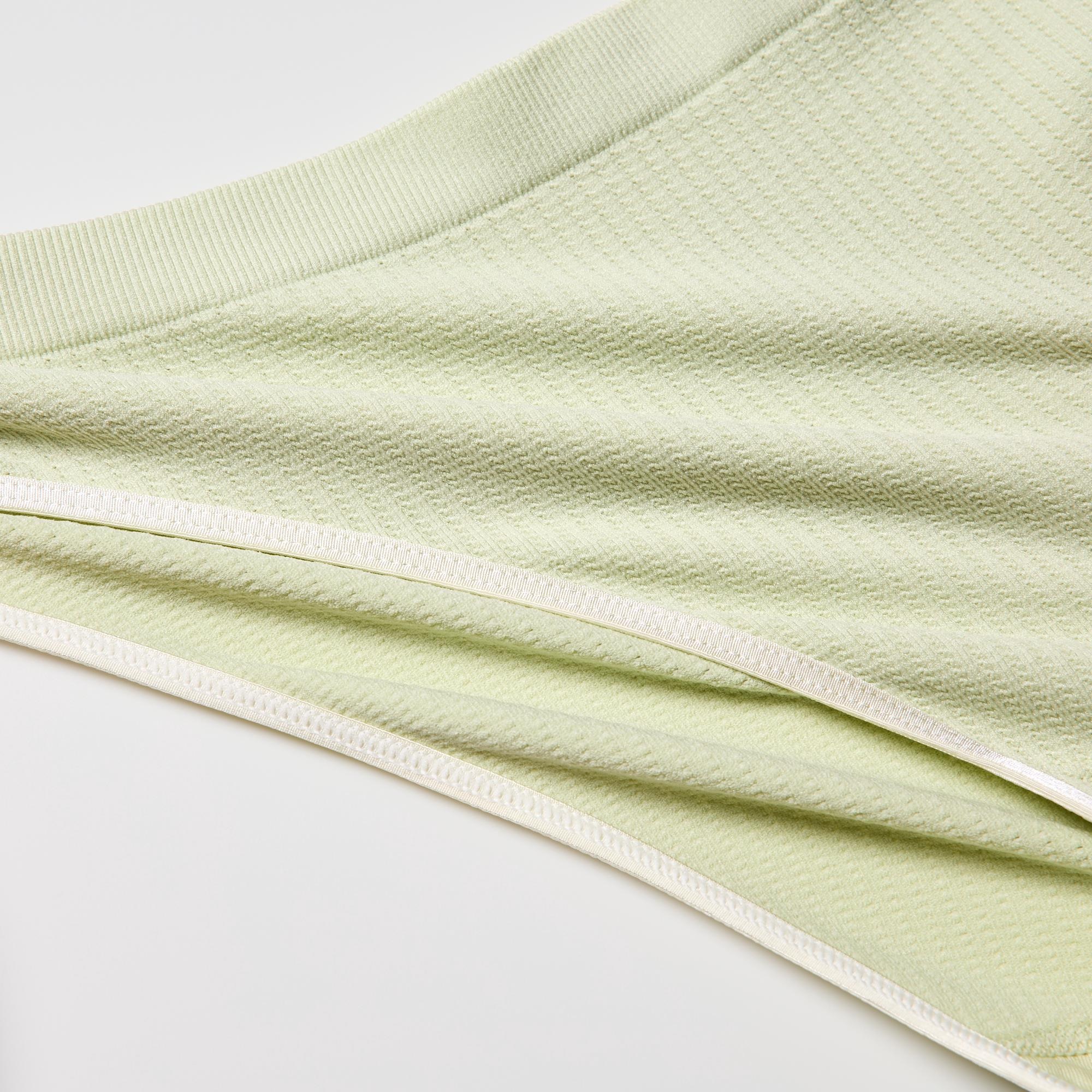 https://image.uniqlo.com/UQ/ST3/jp/imagesgoods/474053/feature/jpgoods_474053_feature2.jpg