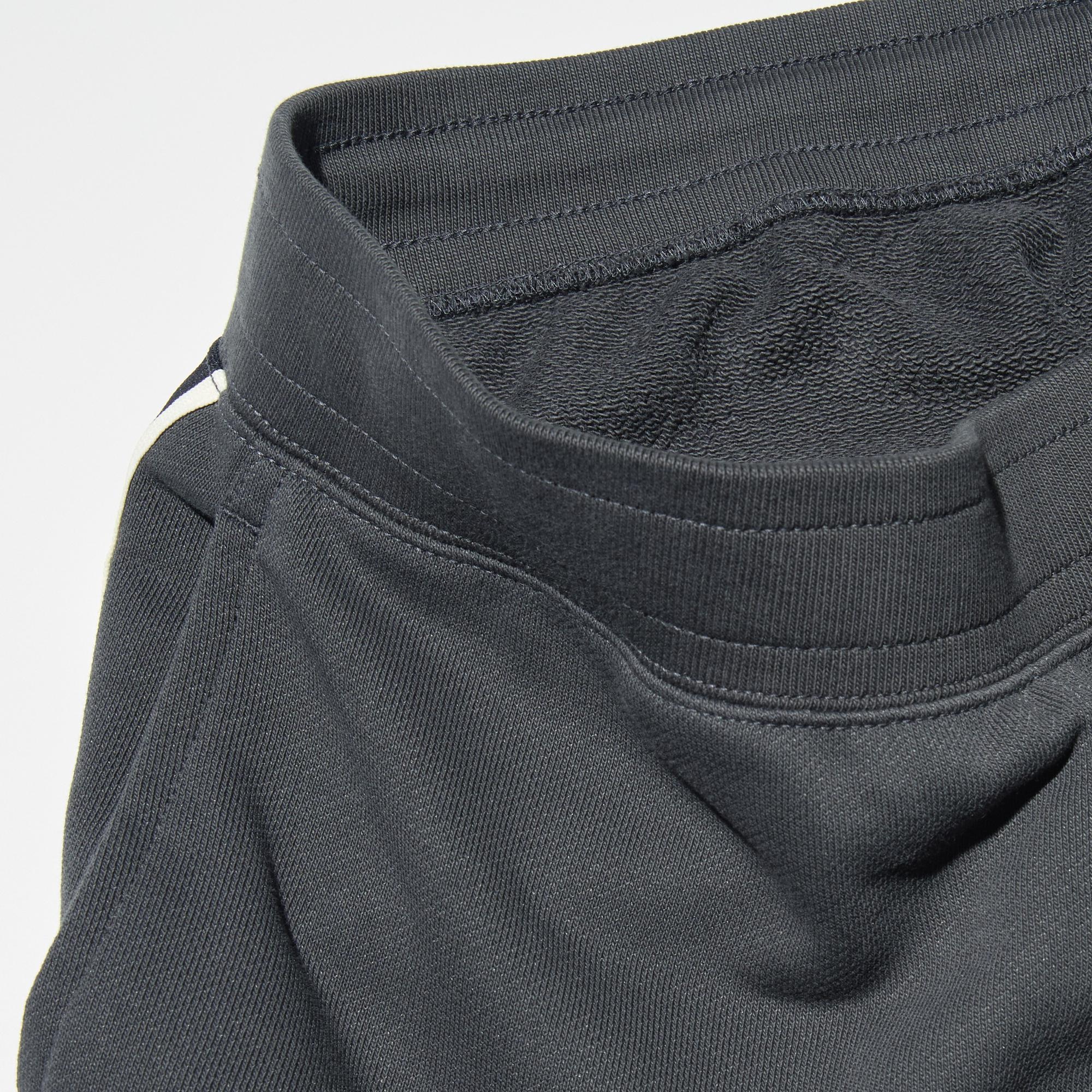 https://image.uniqlo.com/UQ/ST3/jp/imagesgoods/474991/feature/jpgoods_474991_feature1.jpg