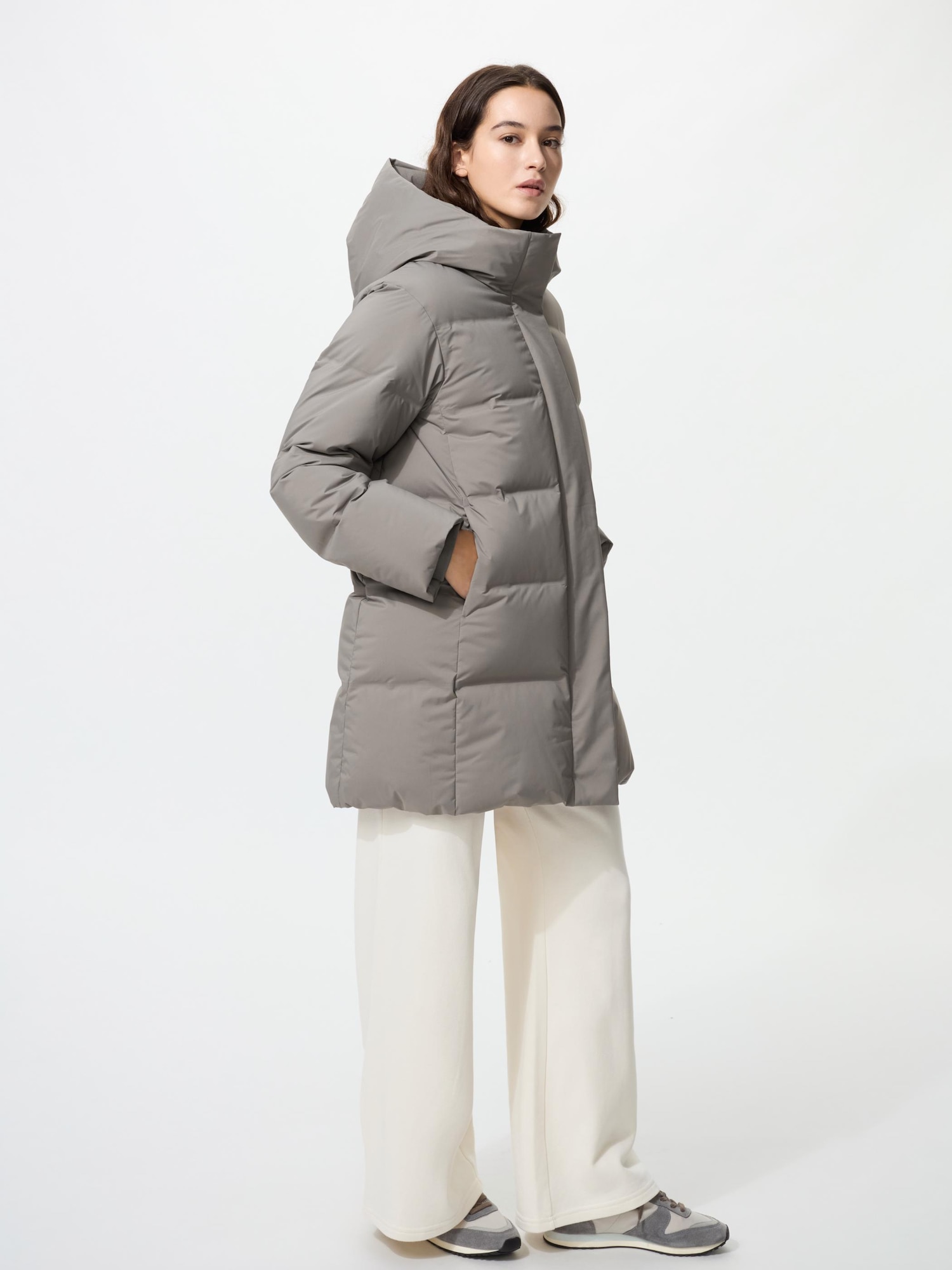 ユニクロ公式 | シームレスダウンショートコート