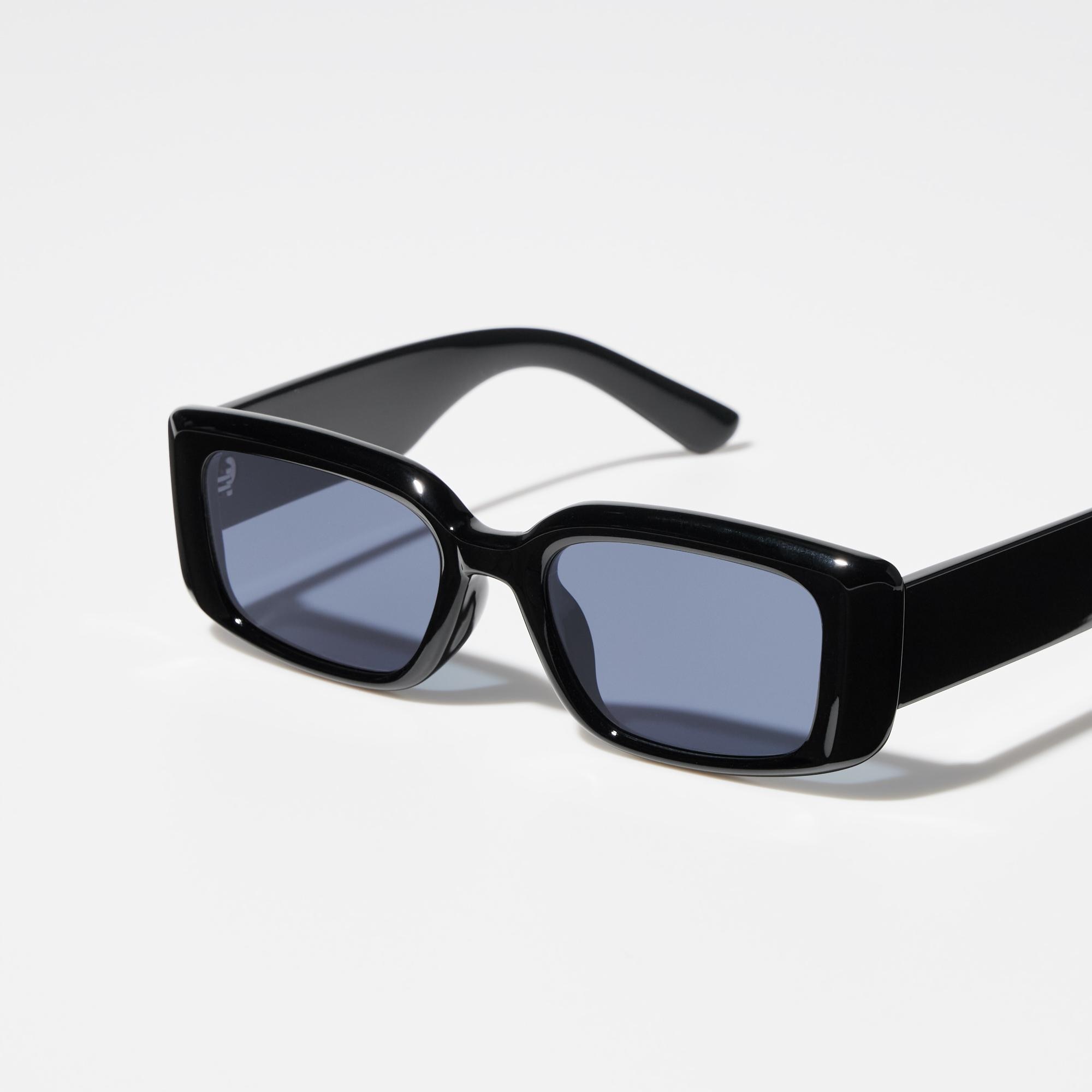 https://image.uniqlo.com/UQ/ST3/jp/imagesgoods/481216/feature/jpgoods_481216_feature2.jpg