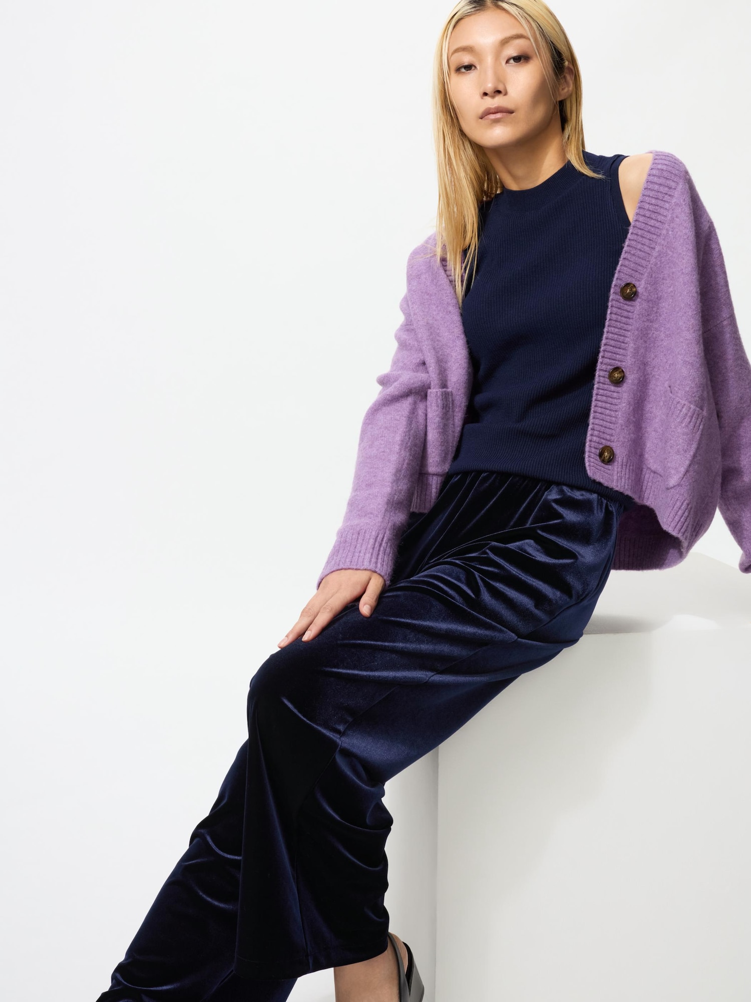 UNIQLO|ベロアパンツ| ネイビー UNIQLO - ユニクロ ペインターパンツ ネイビー Mサイズの通販 by