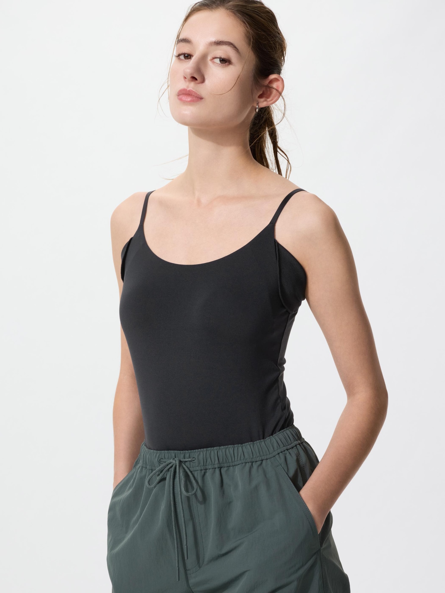 ユニクロ公式 | ブラトップ(レディース)