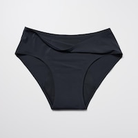 https://image.uniqlo.com/UQ/ST3/jp/imagesgoods/482714/feature/jpgoods_482714_feature3.jpg