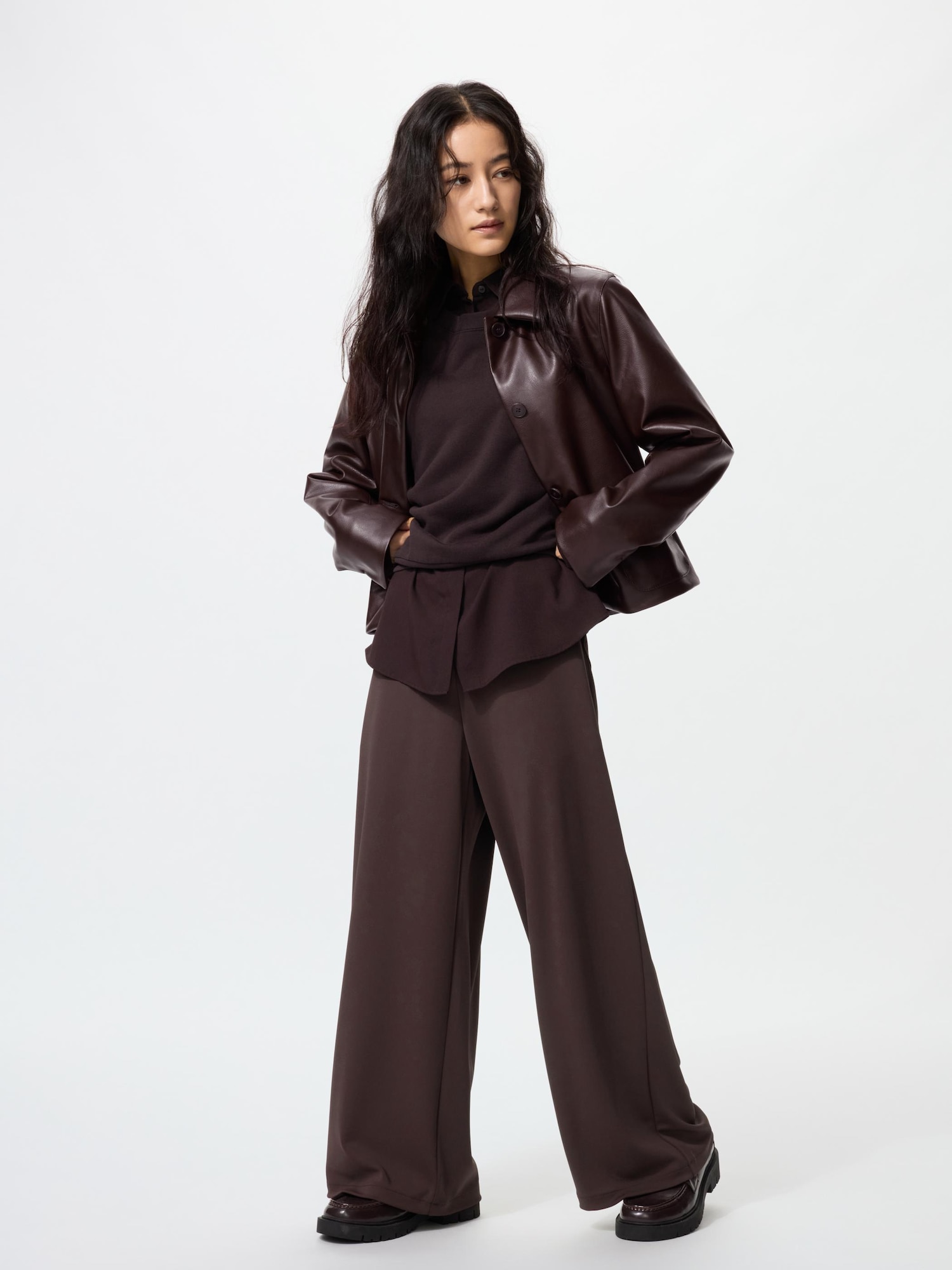 ユニクロ公式 | クレープジャージーストレートパンツ/丈短め