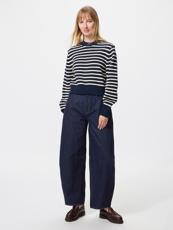 コットンブレンドクロップドクルーネックセーター