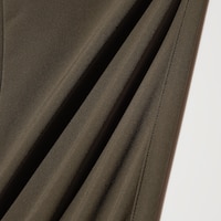 https://image.uniqlo.com/UQ/ST3/jp/imagesgoods/487265/feature/jpgoods_487265_feature2.jpg
