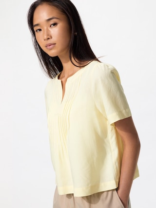 リネンブレンドキーネックブラウス