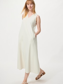 ウルトラストレッチVネックワンピースノースリーブ/丈長め