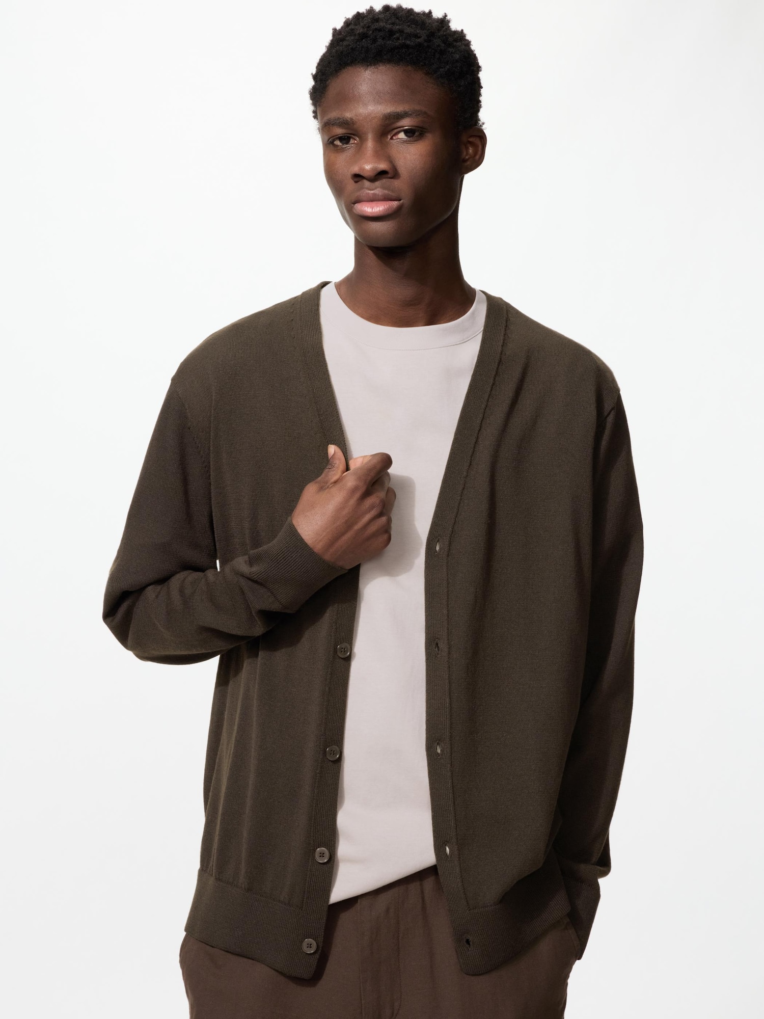 ユニクロ公式 | メリノVネックカーディガン