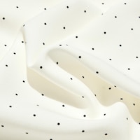 https://image.uniqlo.com/UQ/ST3/jp/imagesgoods/489230/feature/jpgoods_489230_feature1.jpg