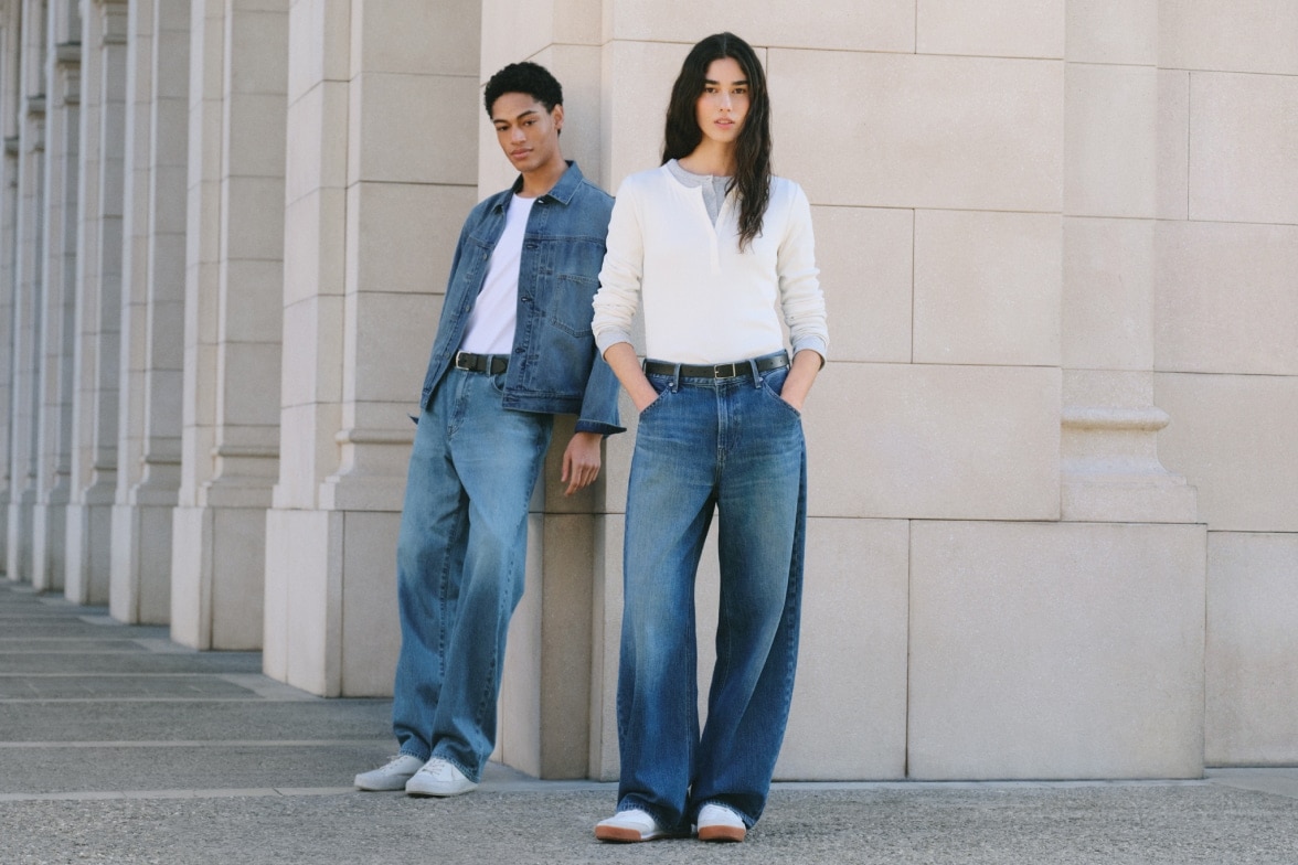 two models wearing UNIQLO jeans