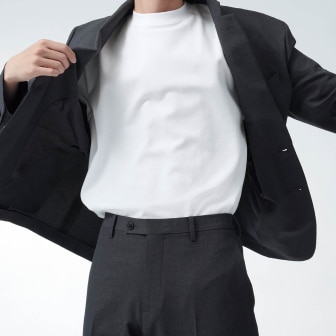 驚くほど軽い素材。