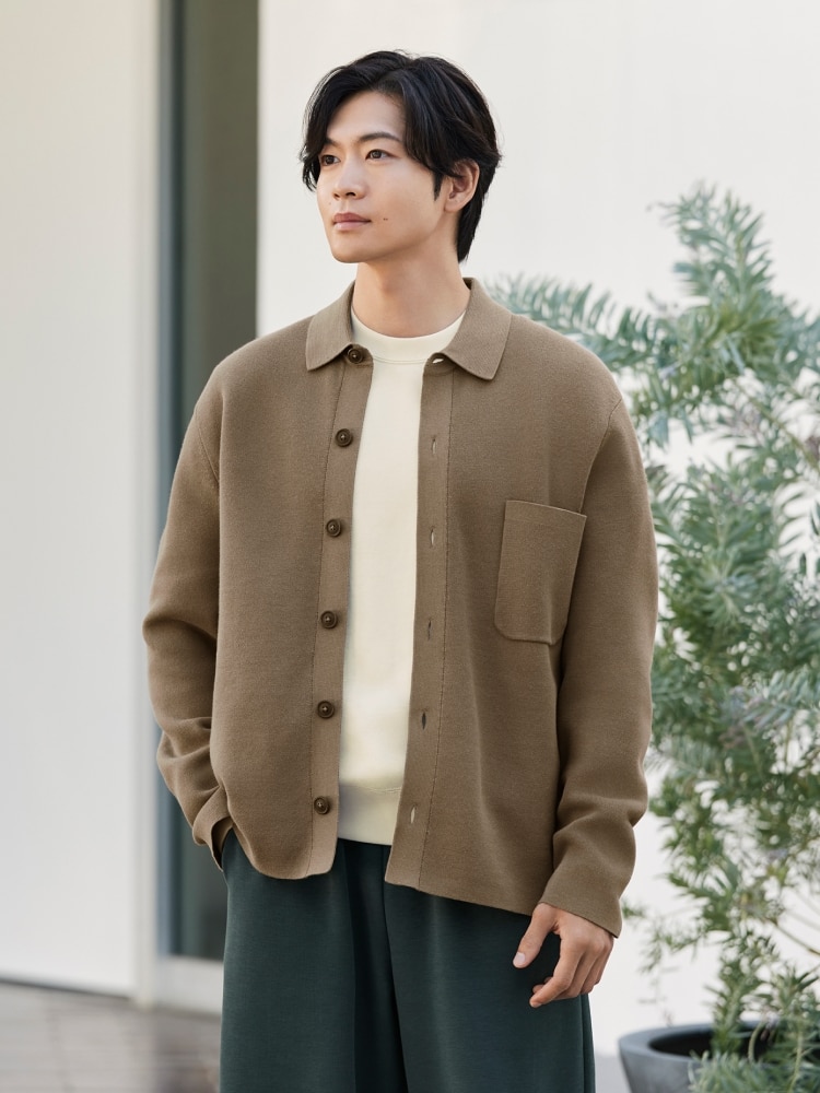 【美品】GAP UNIQLO メンズ ニット カーディガン セーター 4枚セット UNIQLO（ユニクロ）の「MEN エクストラファインメリノVネック