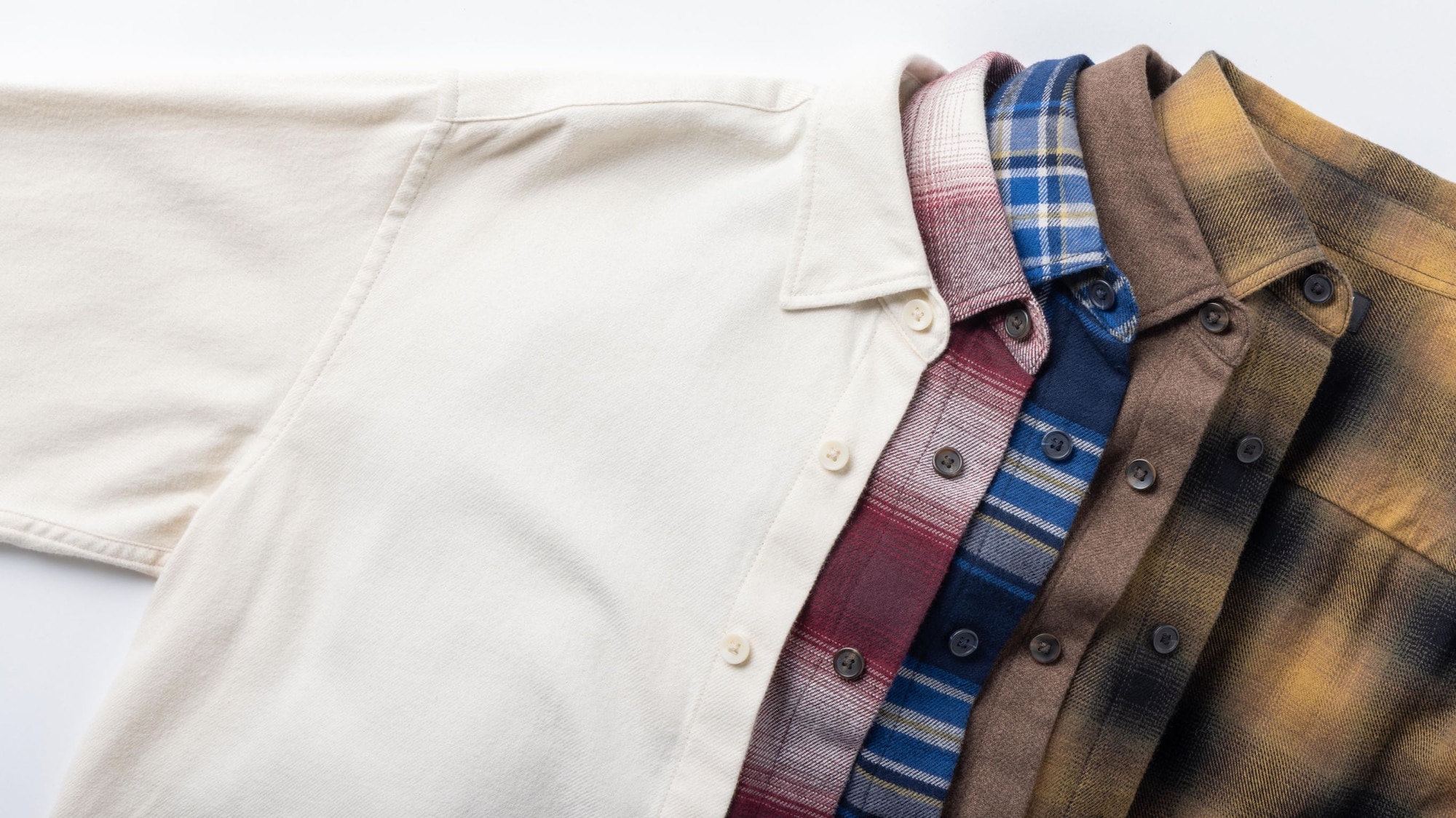 カジュアルシャツ 一枚でも、羽織りでも。