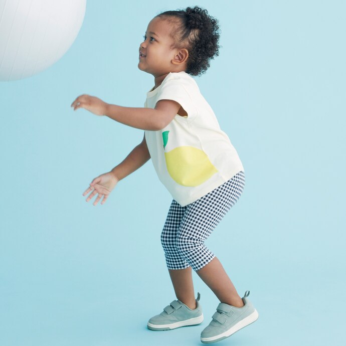 UNIQLO airism leggings, Babies & Kids, Babies & Kids Fashion on