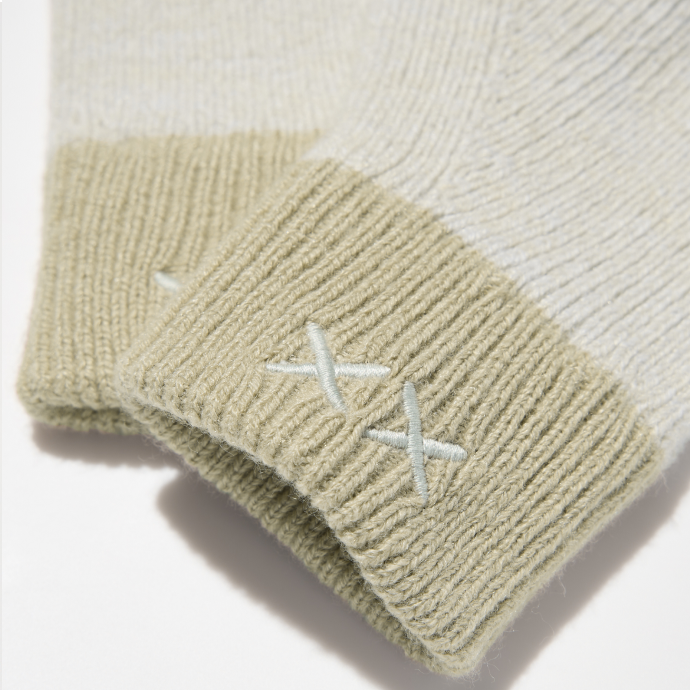 HEATTECH<br>Knitted Gloves
